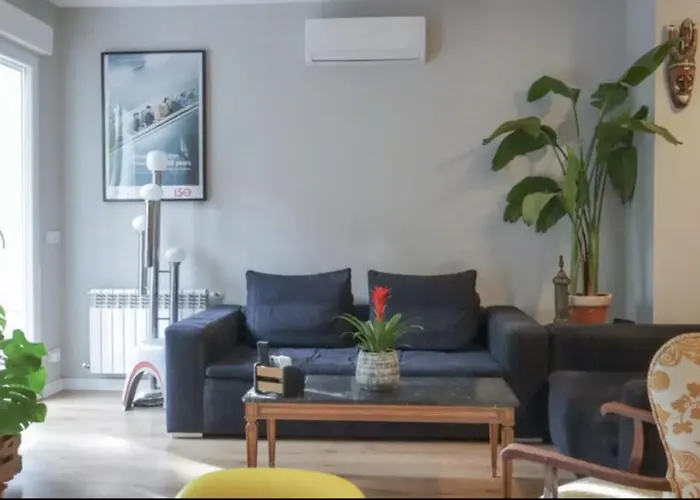 Design Apartment Near City Center