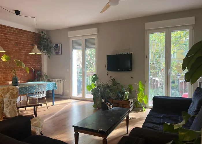 Design Apartment Near City Center