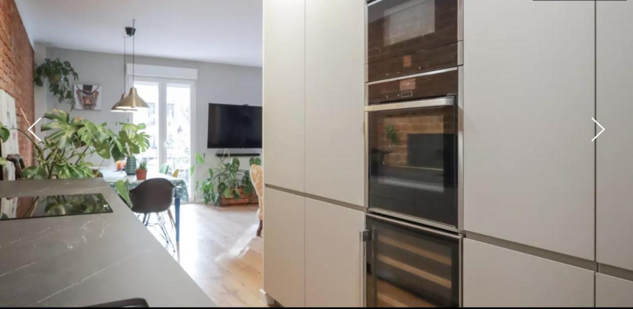 Design Near Center Apartment